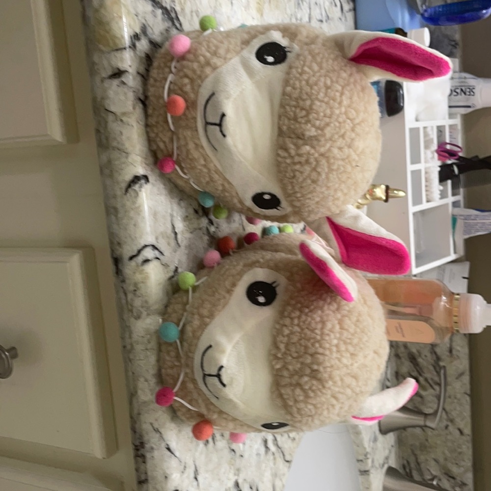 Llama slippers